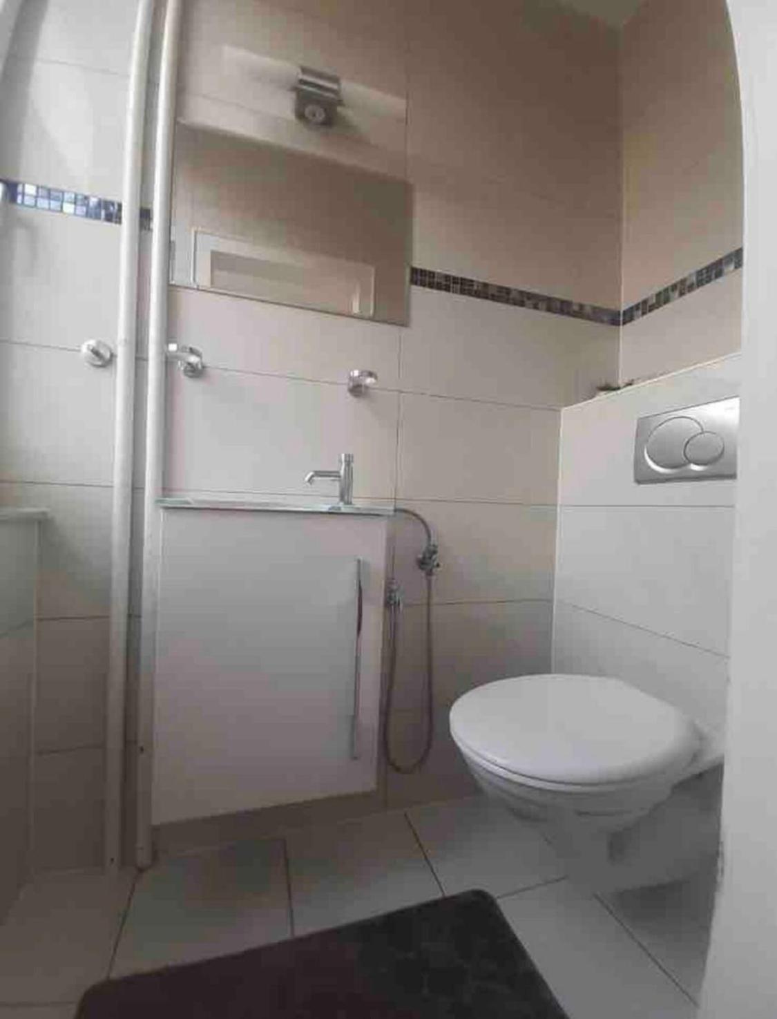Messe Airport Elegant Privatunterkunft *
